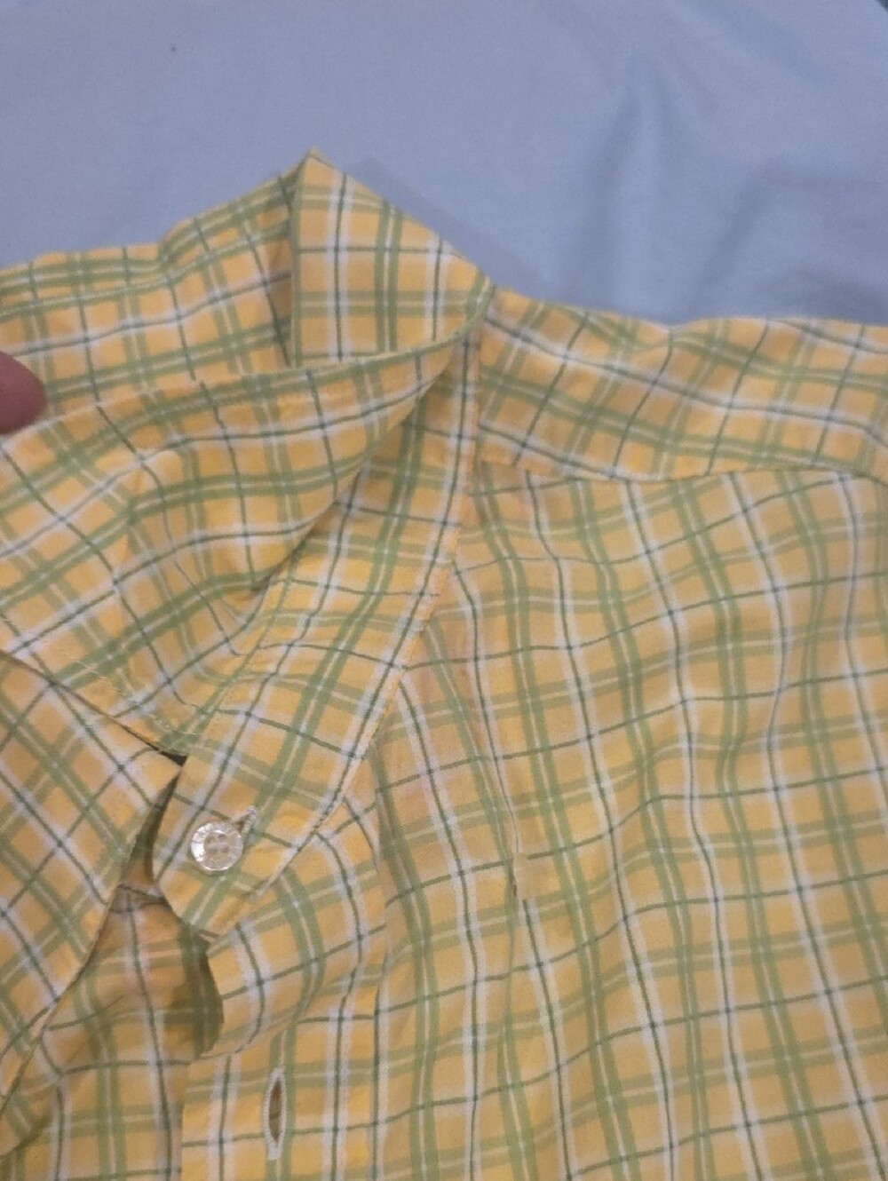 Lacoste Yellow and Green Plaid Short-Sleeve Button-Down Shirt. Size 46 Is An XL - Picture 4 of 5